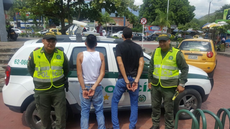 Capturados dos hombres por hurto a vivienda en el barrio Guadalajara 1