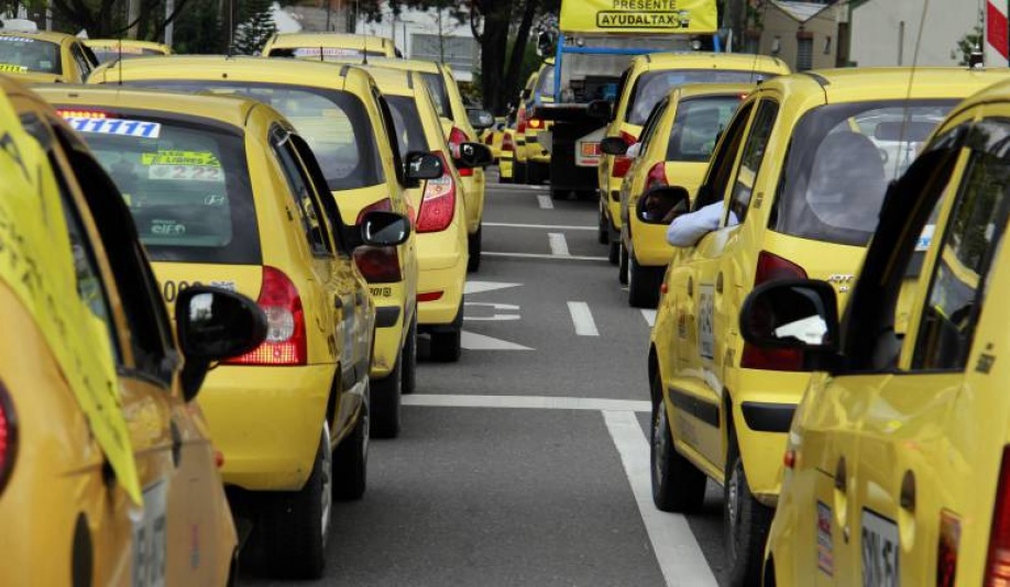 Villavicencio se une a paro nacional de taxistas 1