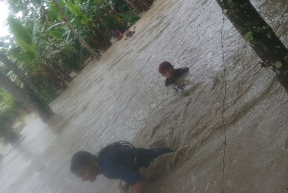 Soldados de Fuerza Omega atienden inundaciones en Uribe (Meta) 1