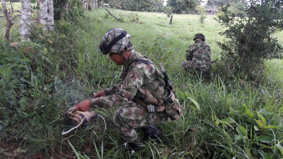 Ejército destruyó artefactos explosivos en Uribe 1