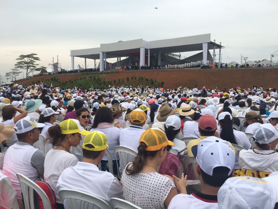 Emotivo ceremonia: 650 mil personas en Villavcencio acompañaron al papa en misa campal. 1