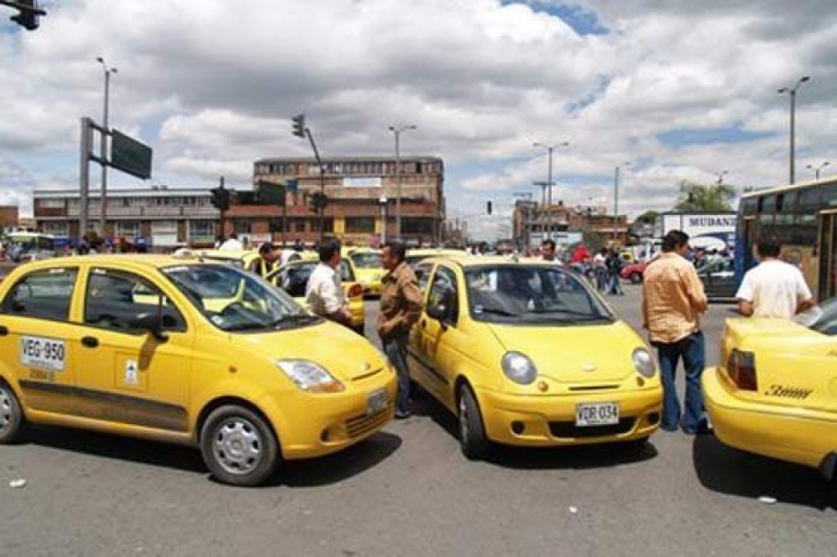 Taxis tendrán botón de pánico conectado directamente a la Policía 1