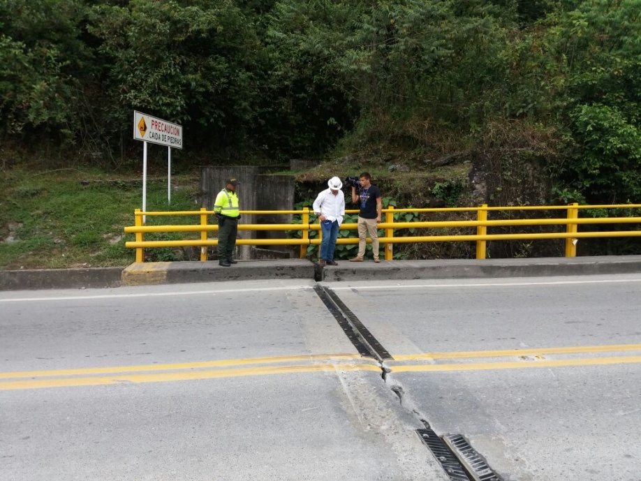Autoridades deben intervenir el Puente La Caridad ubicado en la vía Bogotá – Villavicencio 1