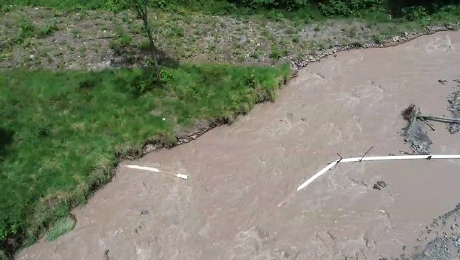 Río Guacavía, arrastró tramo de tubería de la línea de conducción del acueducto de Cumaral 1