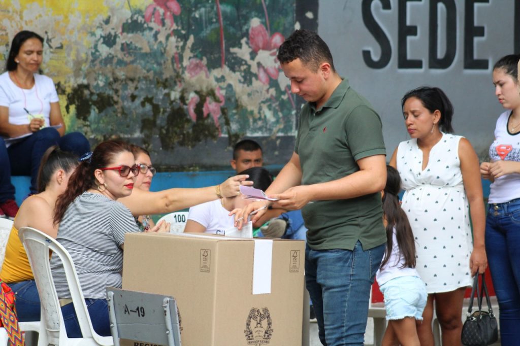 En imágenes: Así fue la jornada electoral en Villavicencio 21