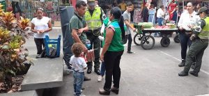 Protegen a 12 niños venezolanos que trabajaban en la calle con sus padres 2