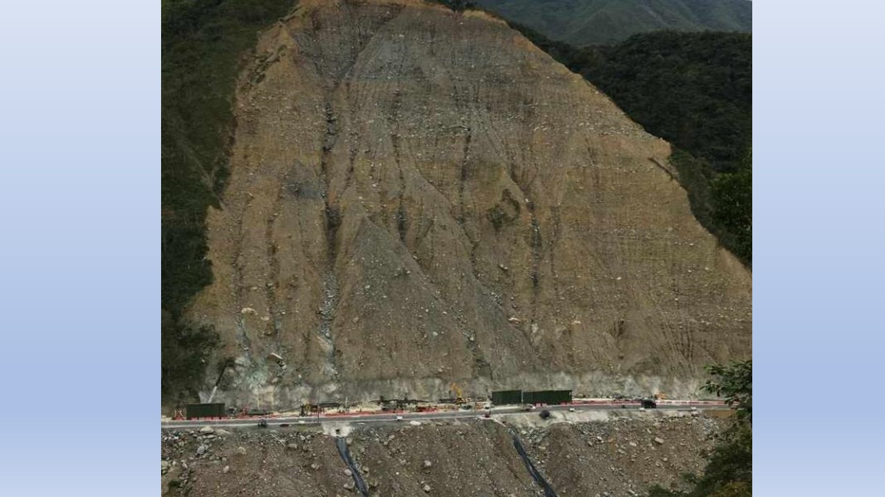 Alerta por "deformación progresiva" de la montaña en el kilómetro 58 1