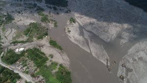 Continúan desbordamientos del río Guayuriba vía a Acacías 4