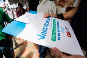 50 familias de Villavicencio recibieron las escrituras de sus viviendas 3