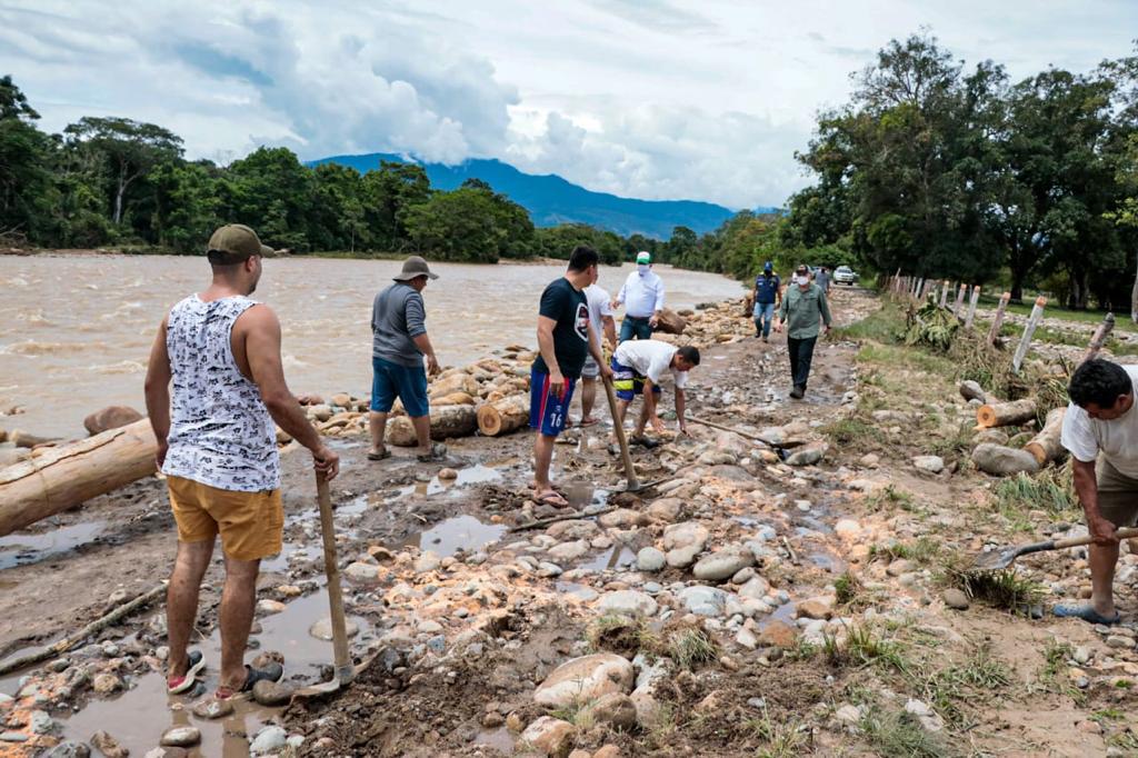 Río Humadea se desborda y afecta a familias de Guamal 1