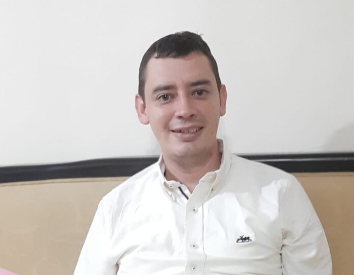 Leonardo Bernal, Sacerdote