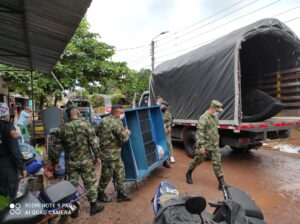 Ejército apoya a damnificados en San José del Guaviare 3
