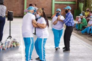 Adultos mayores de Villavicencio podrán disfrutar de los Centros Vida 2