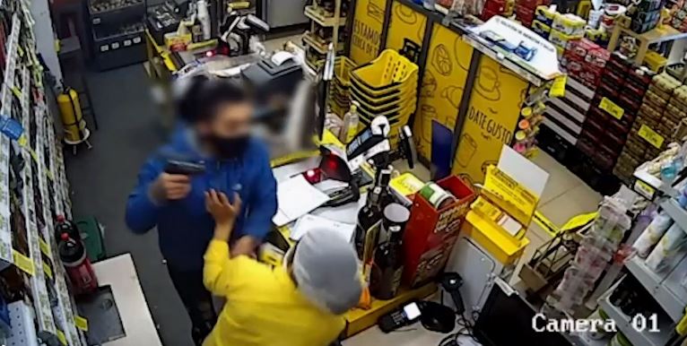 Una mujer comandaba a grupo de asaltantes en supermercados 2
