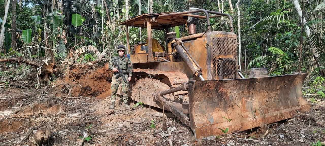 Deforestando, hacían una carretera ilegal en selvas de Mapiripán 1
