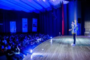 Noche de stand up comedy y magia en Villavicencio 2