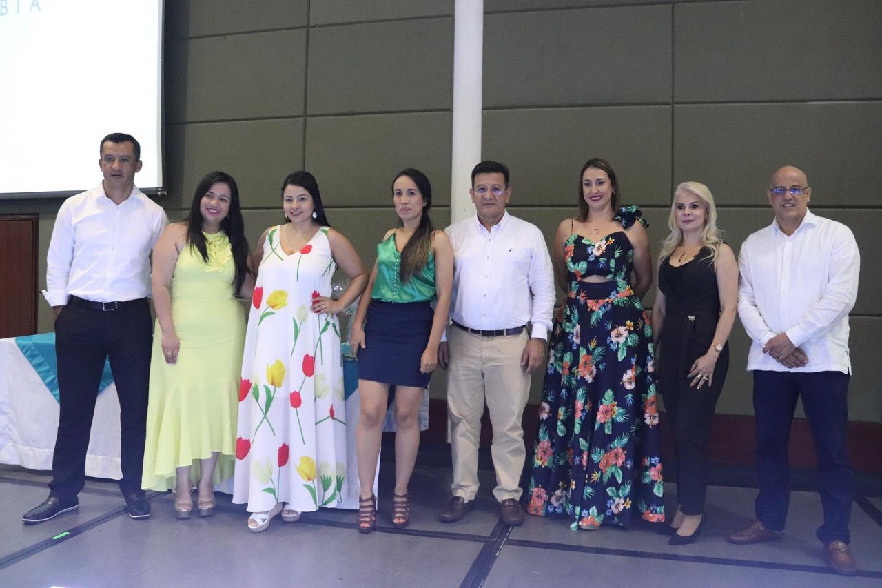 Cuatro egresados de UCC de Villavicencio fueron condecorados 1