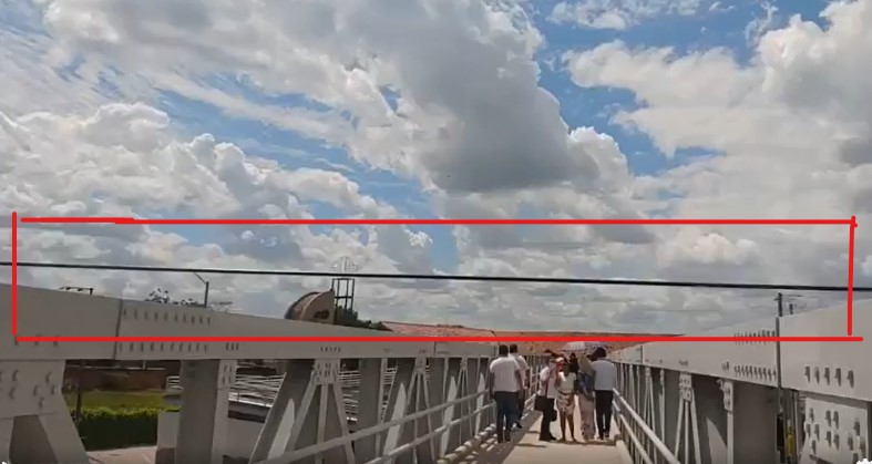 Puente peatonal de la avenida Puerto López: 6 meses sin poder usarse 2