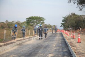 Avanzan las obras viales entre los municipios de Mesetas y Uribe 3