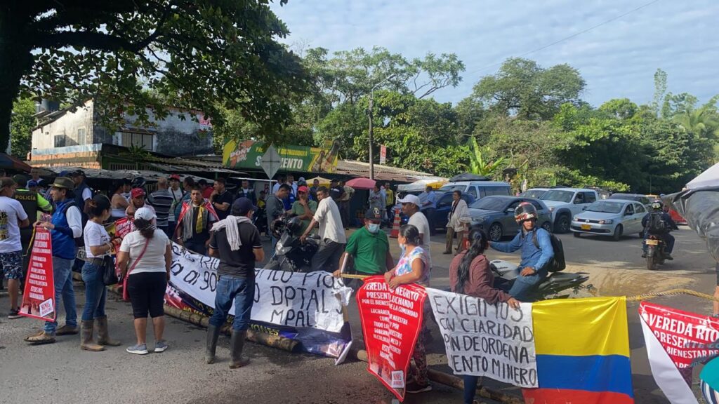 Protestas bloquearon importantes ejes viales en Villavicencio 2