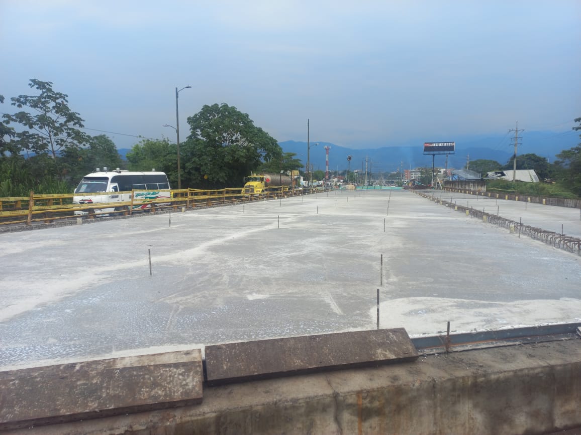Falta poco para la entrega del puente vehicular de la vía a Puerto López 1