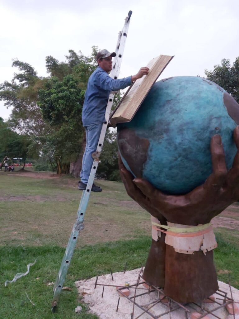Hoy entregan a Puerto Gaitán cuatro esculturas monumentales 2