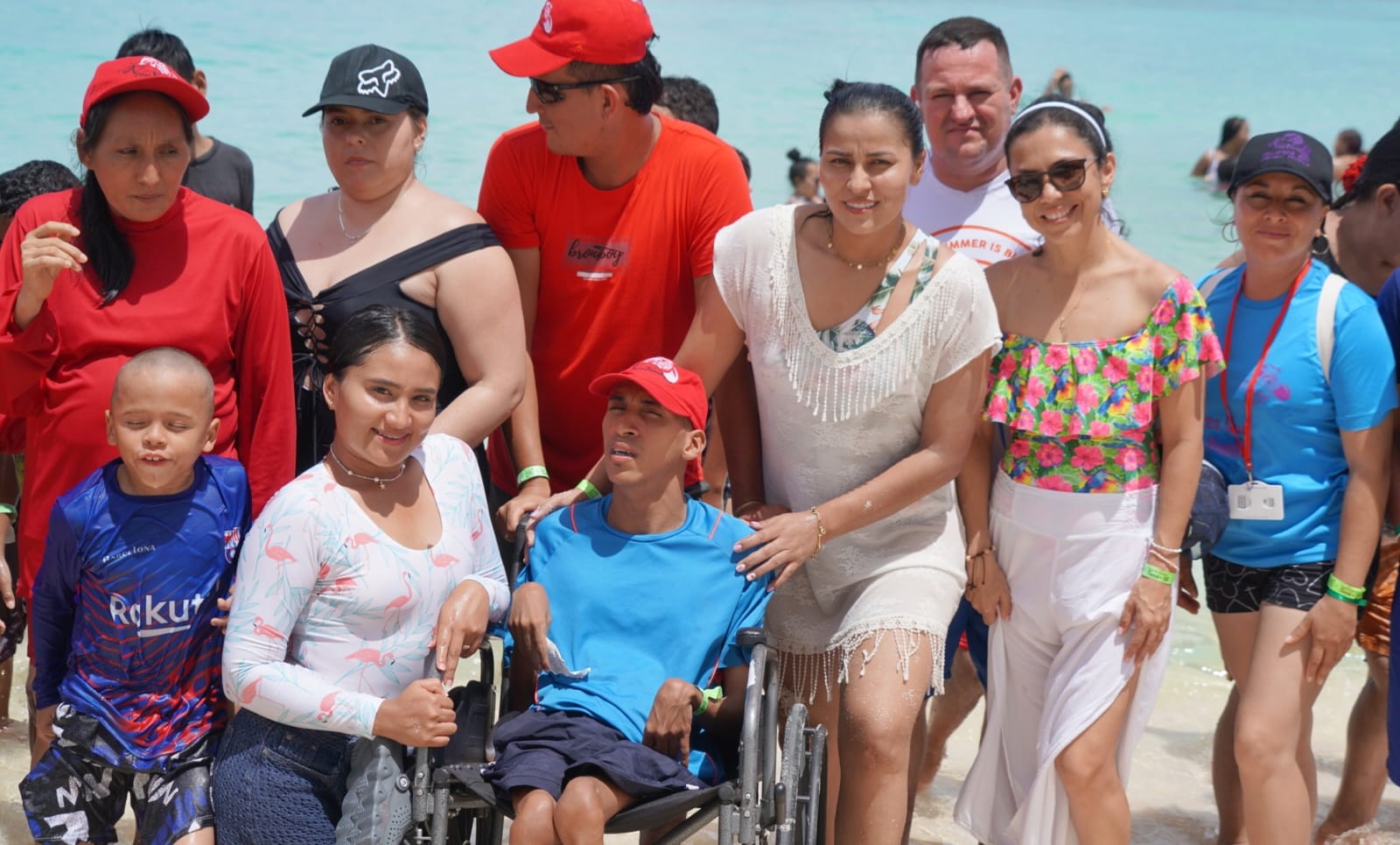 60 niños de Puerto Gaitán en condición de discapacidad, conocieron el mar 1