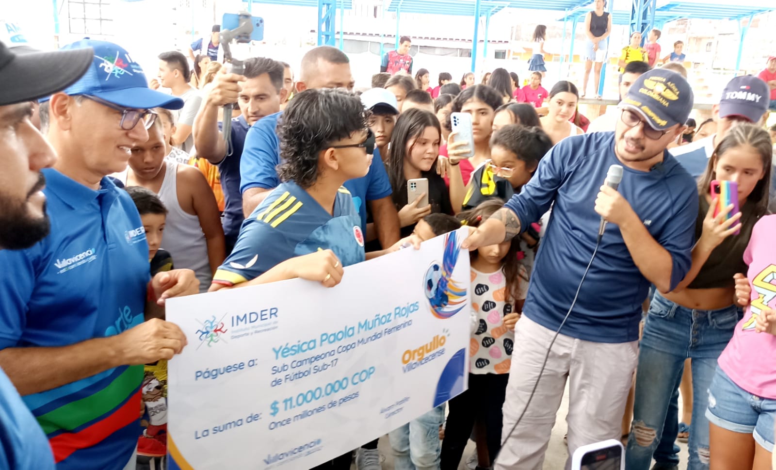 Alcaldía de Villavicencio entregó $11 millones a la futbolista llanera Yesica Muñoz 1