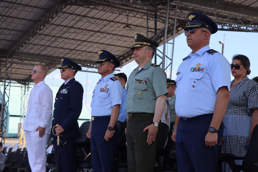 Alejandro Vélez es el nuevo comandante del Comando Aéreo de Combate No. 2 1