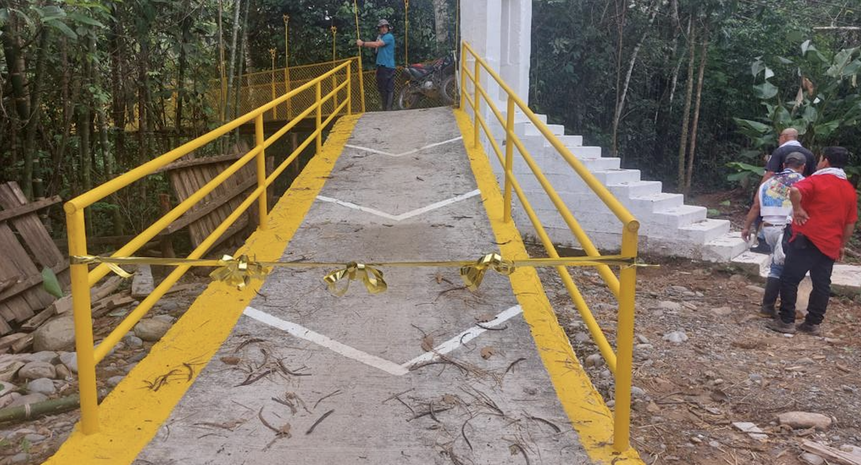 Más de 180 familias beneficiadas por nuevo puente en El Castillo 1