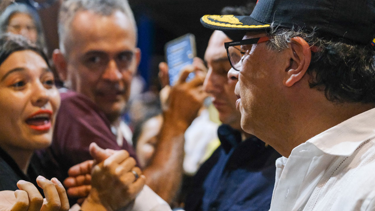 Petro propone nacionalizar la vía al Llano 1 Petro propone nacionalizar la vía al Llano 1