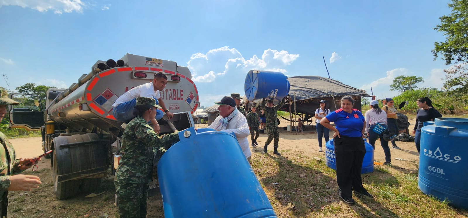 Ejército suministró 10 mil litros de agua a resguardo indígena del Guaviare 2