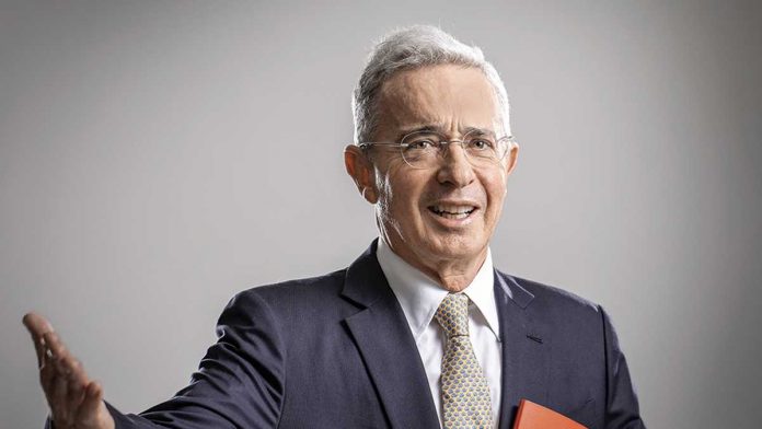 La Ley 100 y Álvaro Uribe 1 La Ley 100 y Álvaro Uribe 1