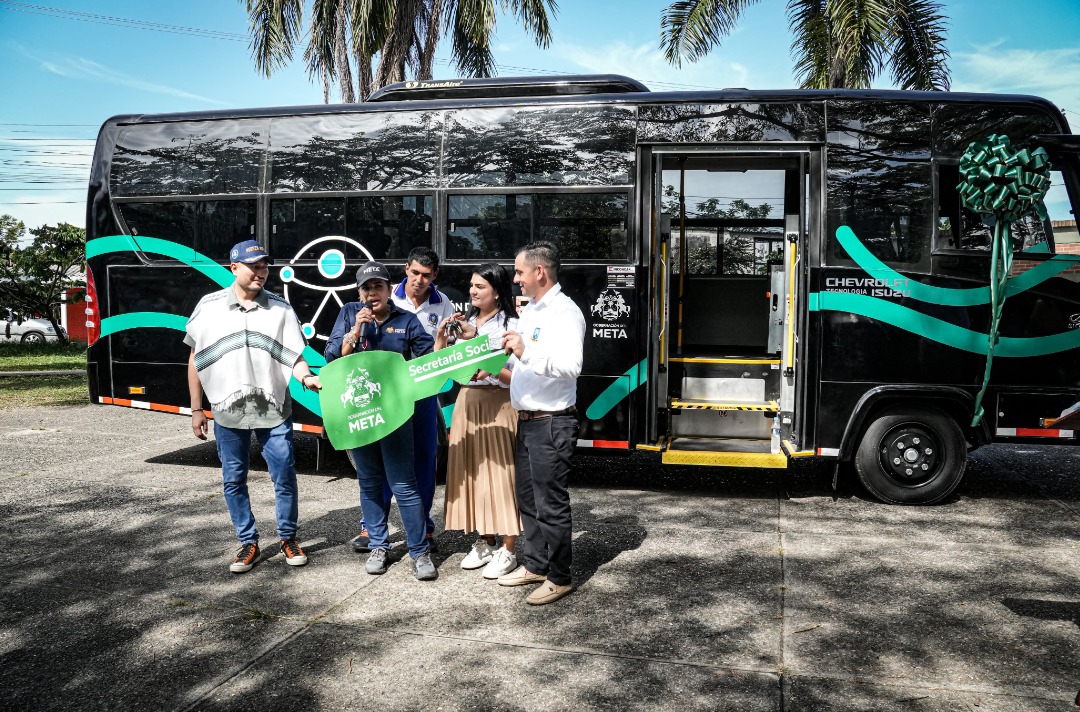 Restrepo recibe un nuevo vehículo adaptado para personas con discapacidad 1 Restrepo recibe un nuevo vehículo adaptado para personas con discapacidad 1