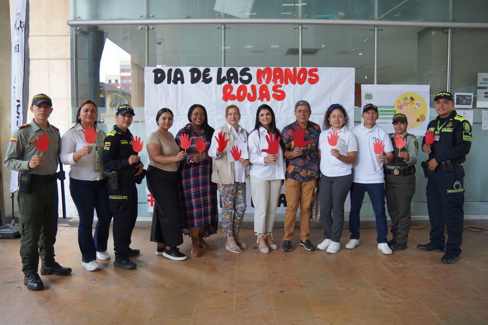 Villavicencio conmemoró el Día Internacional de las Manos Rojas en rechazo al reclutamiento infantil 1 Villavicencio conmemoró el Día Internacional de las Manos Rojas en rechazo al reclutamiento infantil 1