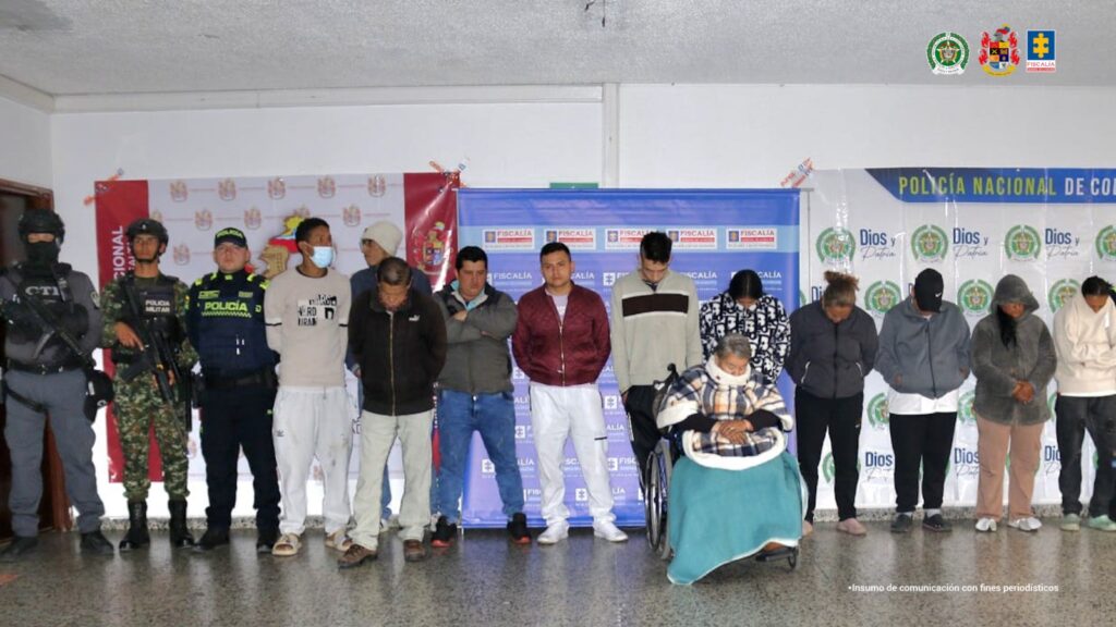 Abuelita de 71 años sacaba cocaína de Vista Hermosa y la vendía en Bogotá 2 Abuelita de 71 años sacaba cocaína de Vista Hermosa y la vendía en Bogotá 2
