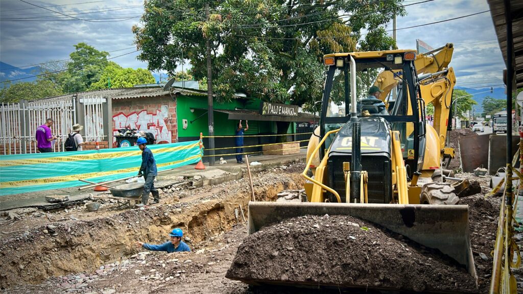 Avanzan obras de alcantarillado sanitario y pluvial en el barrio La Esperanza de Villavicencio 2 Avanzan obras de alcantarillado sanitario y pluvial en el barrio La Esperanza de Villavicencio 2