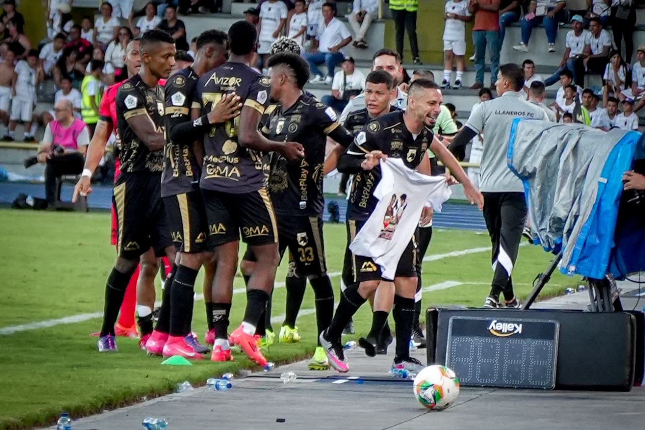 Llaneros venció 2-1 a Bucaramanga y toma aire en la tabla del descenso 2 Llaneros venció 2-1 a Bucaramanga y toma aire en la tabla del descenso 2