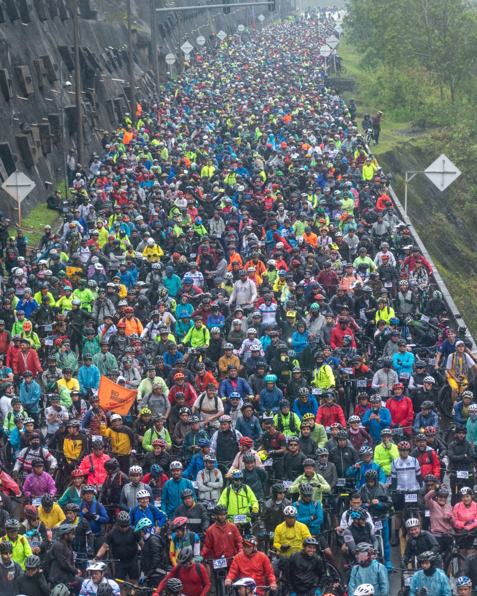 Cerca de 17.000 ciclistas llegaron a Villavicencio en la Séptima Travesía desde Bogotá 1 Cerca de 17.000 ciclistas llegaron a Villavicencio en la Séptima Travesía desde Bogotá 1