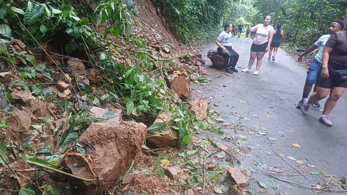 Deslizamientos en la vereda El Carmen alertan sobre riesgo inminente en Villavicencio 1 Deslizamientos en la vereda El Carmen alertan sobre riesgo inminente en Villavicencio 1