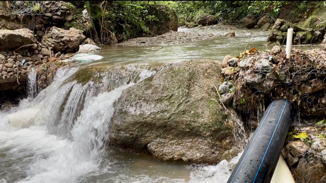 Emergencia por agua en Villavicencio: EAAV trabaja en nueva captación en Caño Buque 1 Emergencia por agua en Villavicencio: EAAV trabaja en nueva captación en Caño Buque 1