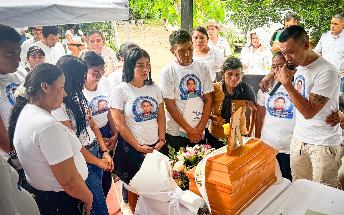 Tras 18 años de espera, familias de Casanare reciben cuerpos de víctimas de ejecuciones extrajudiciales 2 Tras 18 años de espera, familias de Casanare reciben cuerpos de víctimas de ejecuciones extrajudiciales 2