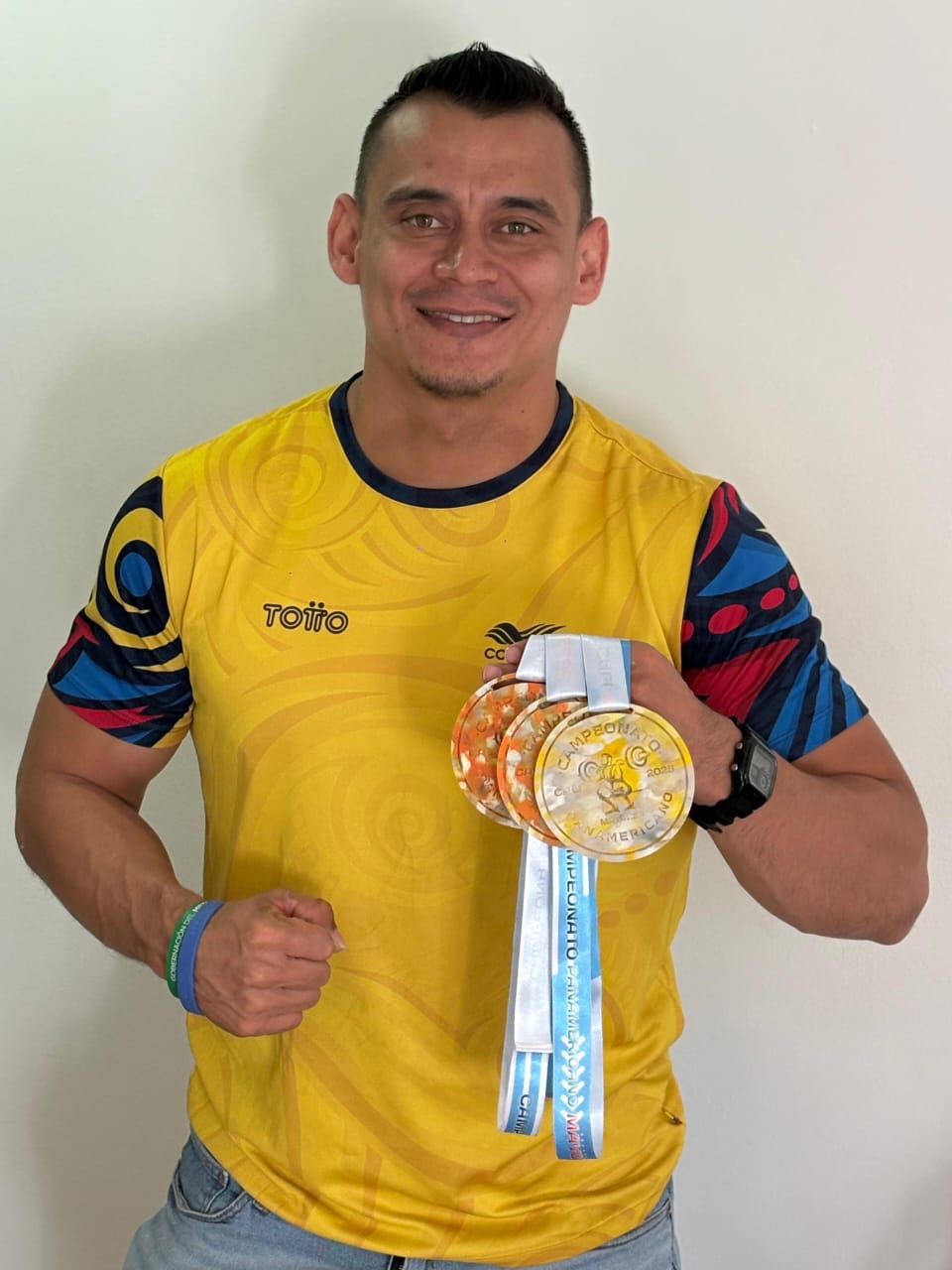 Orgullo del Meta: Hugo Montes logra tres medallas en el Panamericano de Pesas 2025 1 Orgullo del Meta: Hugo Montes logra tres medallas en el Panamericano de Pesas 2025 1