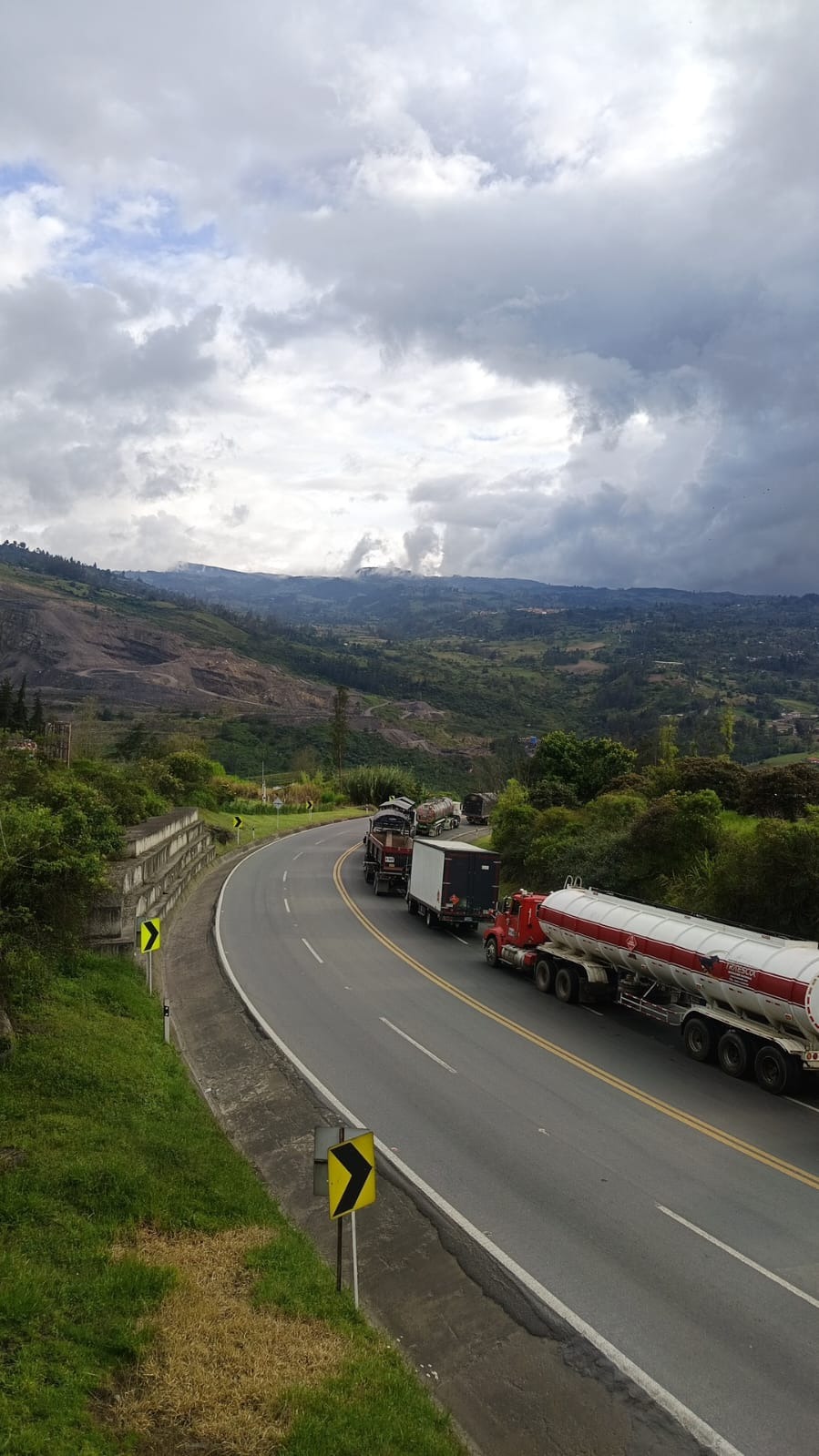 Nuevas medidas de movilidad en la vía Bogotá–Villavicencio: horarios y restricciones 1 Nuevas medidas de movilidad en la vía Bogotá–Villavicencio: horarios y restricciones 1