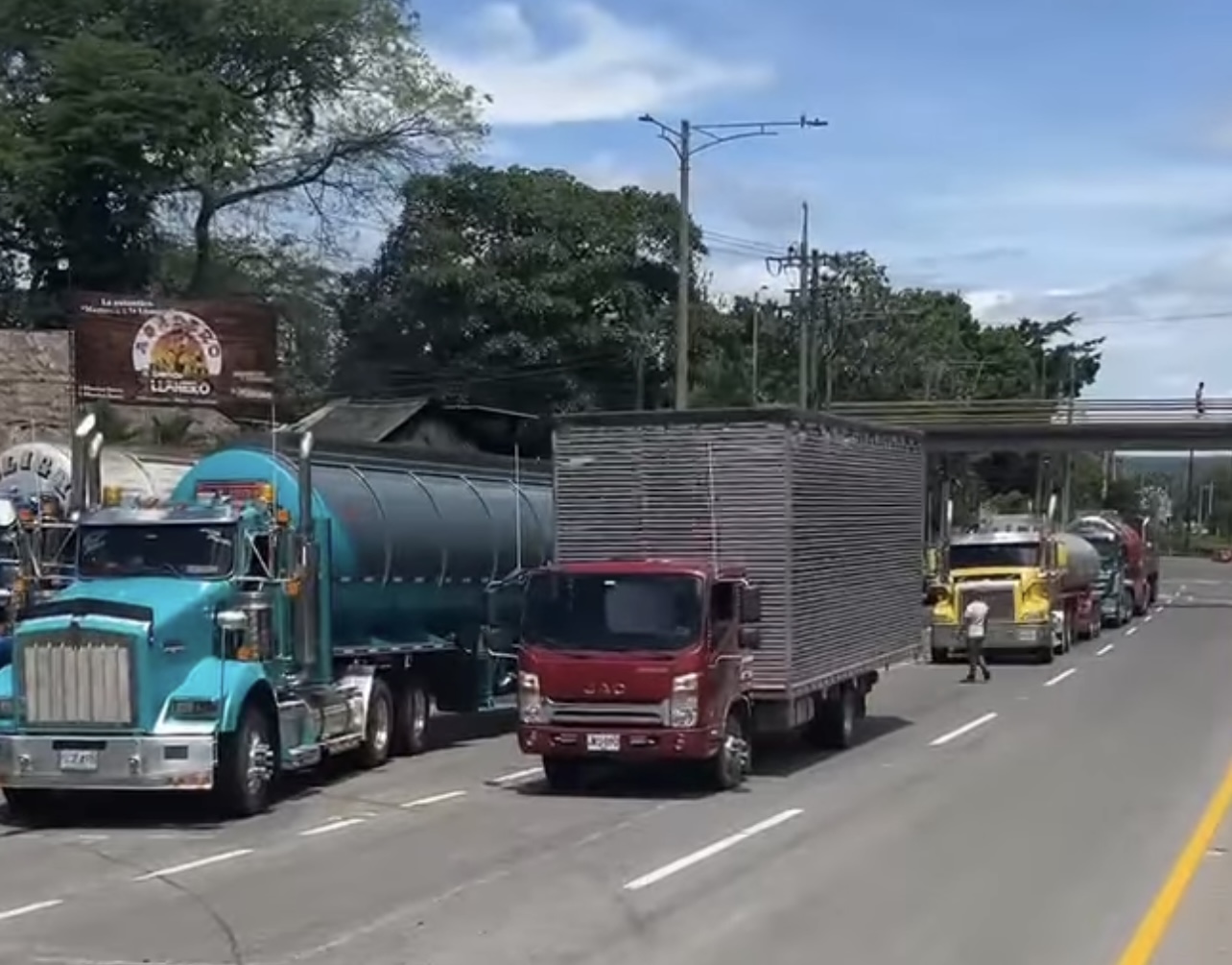 Autoridades activan plan de contingencia por cierre de la vía Bogotá–Villavicencio 1 Autoridades activan plan de contingencia por cierre de la vía Bogotá–Villavicencio 1