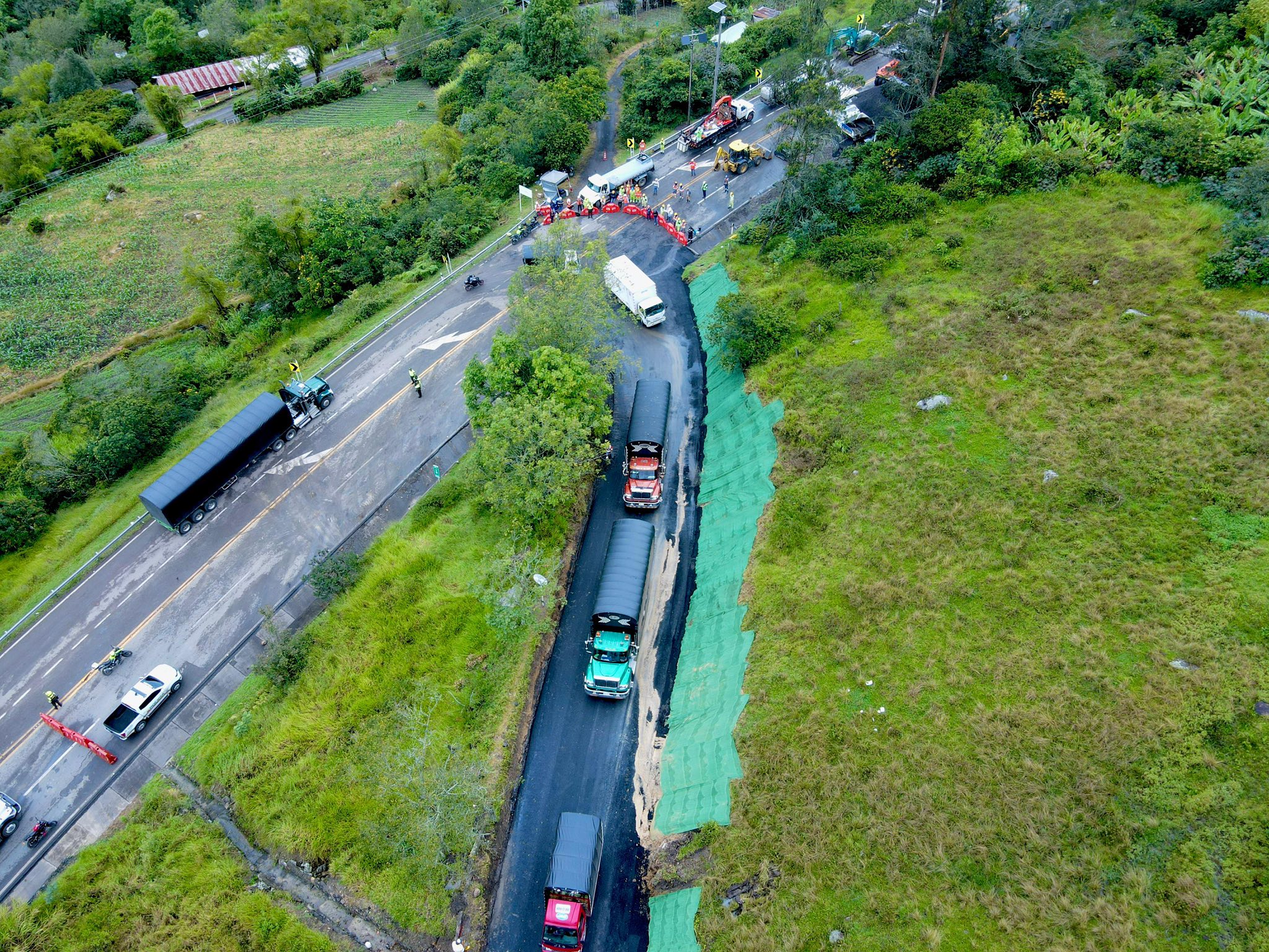 Caminos Comunitarios, la apuesta del Gobierno para mejorar la movilidad en la vía al Llano 3 Caminos Comunitarios, la apuesta del Gobierno para mejorar la movilidad en la vía al Llano 3