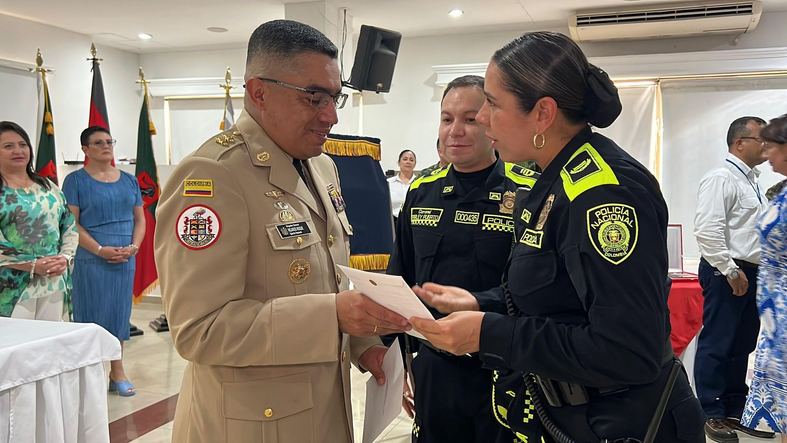 Brigadier general Ricardo Roque Salcedo asumió el mando de la Cuarta División del Ejército Nacional 4 Brigadier general Ricardo Roque Salcedo asumió el mando de la Cuarta División del Ejército Nacional 4