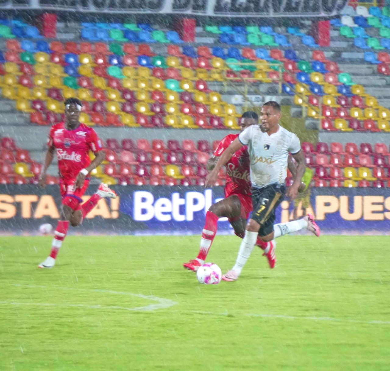 El arquero Santander le negó el triunfo a Llaneros en el Bello Horizonte | Crónica 2