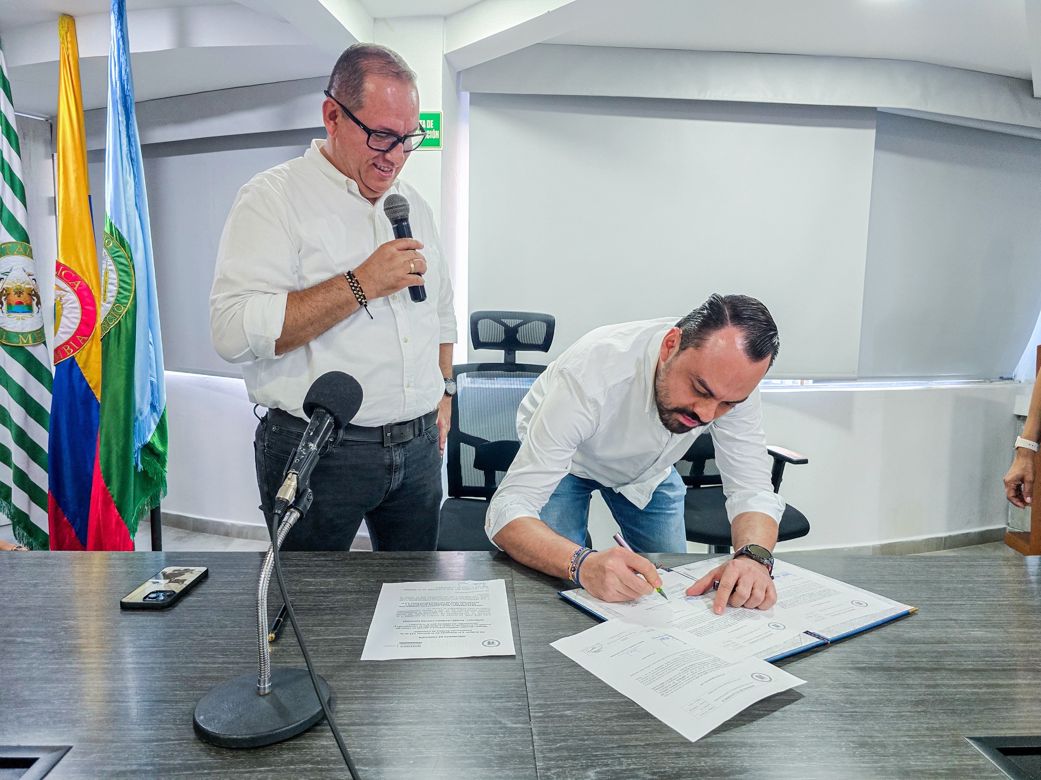 Mario Castro asume la Gerencia de la EAAV tras su paso por la secretaría de Infraestructura 2 Mario Castro asume la Gerencia de la EAAV tras su paso por la secretaría de Infraestructura 2