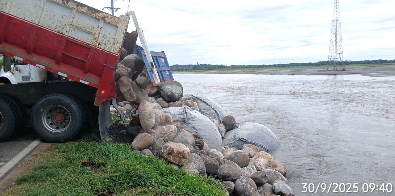 El río que ‘rebosa’ la conexión Puerto López - Puerto Gaitán 2 El río que ‘rebosa’ la conexión Puerto López - Puerto Gaitán 2